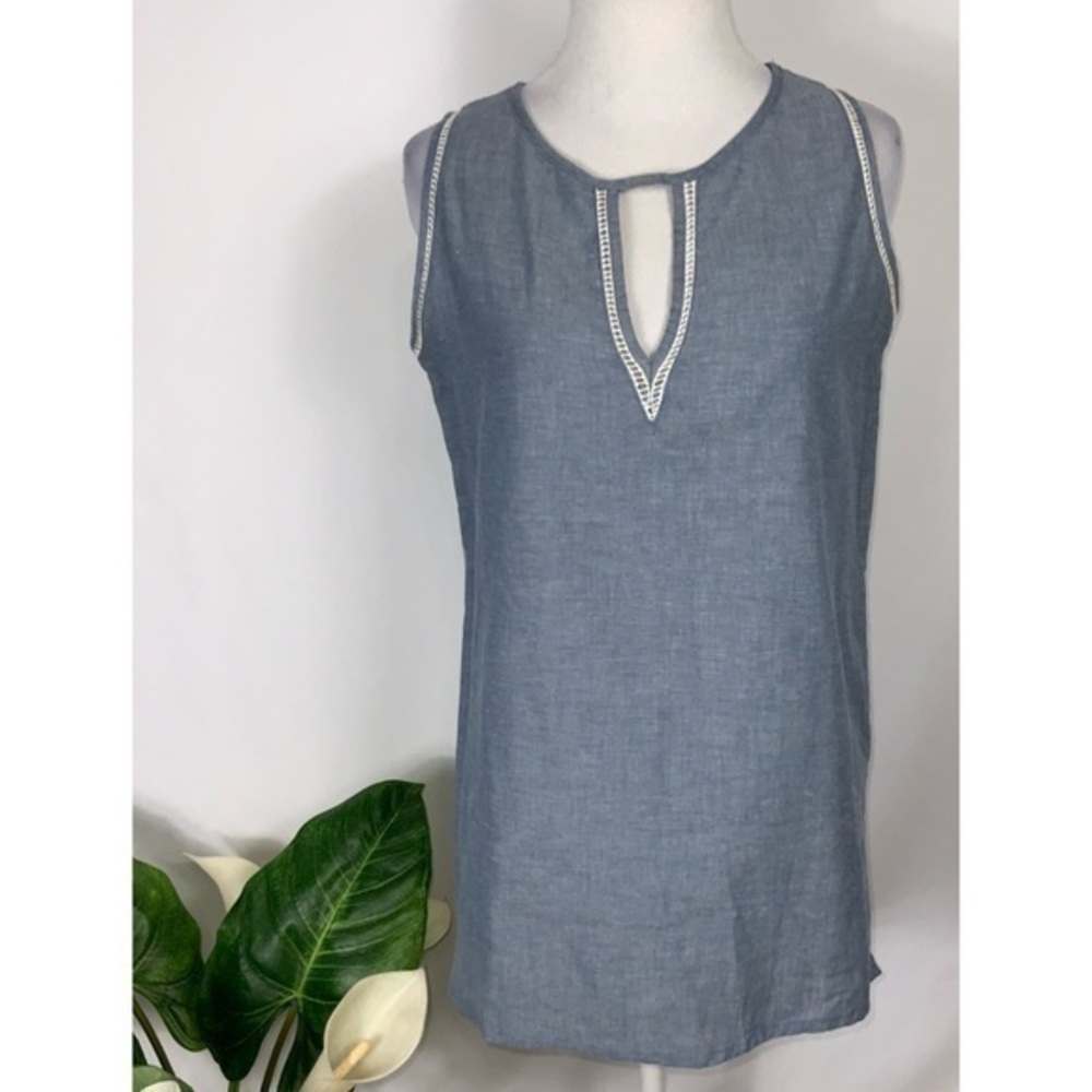 The Royal Standard Sleeveless Chambray White Embroidered Trim Tunic S